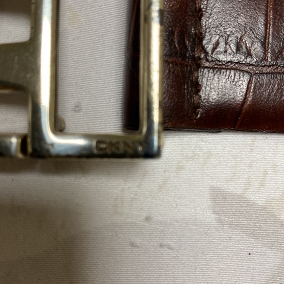 DKNY brown leather belt says size large - Picture 3 of 3
